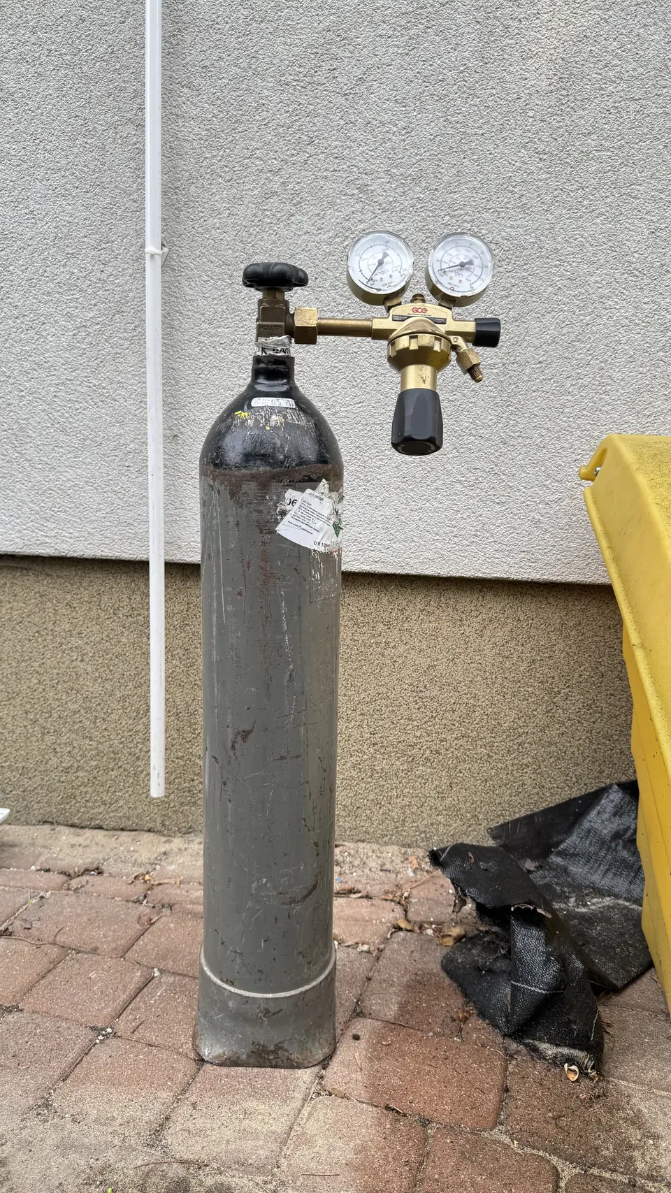 Баллон сухого азота с редуктором для опрессовки кондиционера